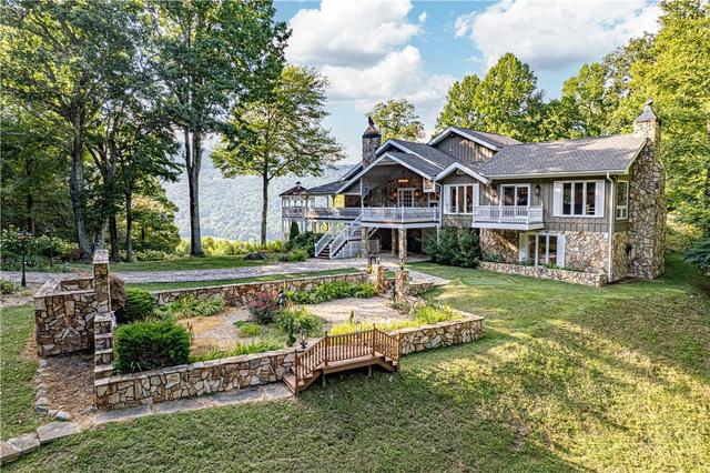 774 Aldridge Rd, Banner Elk, NC 28604