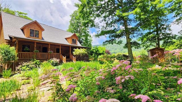 487 Klonteska Dr, Banner Elk, NC 28604