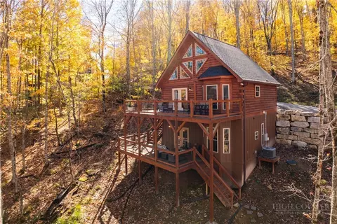 214 Lakeledge Rd, Beech Mountain, NC 28604 photo 1