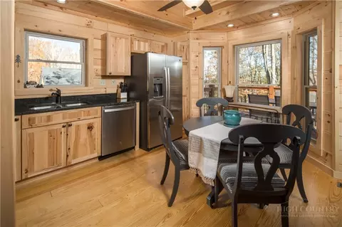 214 Lakeledge Rd, Beech Mountain, NC 28604 photo 7
