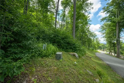 Es16 Eagle Feather Trail, Banner Elk, NC 28604