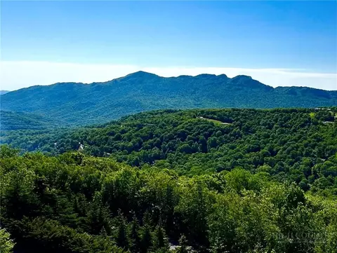 303 Sugar Top Dr #2302, Sugar Mountain, NC 28604