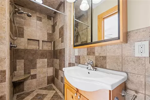Bath - 276 Storie Rd, Boone, NC 28607 photo 1 of 6