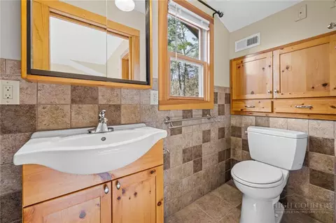 Bath - 276 Storie Rd, Boone, NC 28607 photo 2 of 6