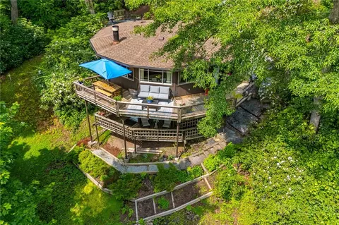 104 Bluminway Cir, Linville, NC 28646