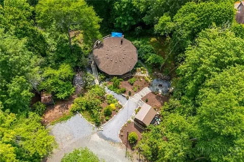 104 Bluminway Cir, Linville, NC 28646