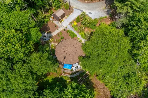 104 Bluminway Cir, Linville, NC 28646