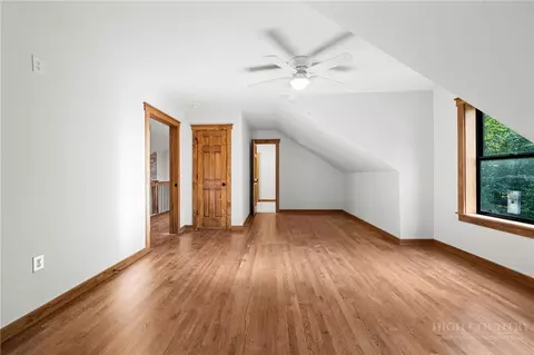 Bedroom - 102 Snowplow Ln, Beech Mountain, NC 28604 photo 2 of 6