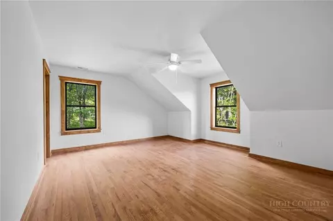 Bedroom - 102 Snowplow Ln, Beech Mountain, NC 28604 photo 4 of 6