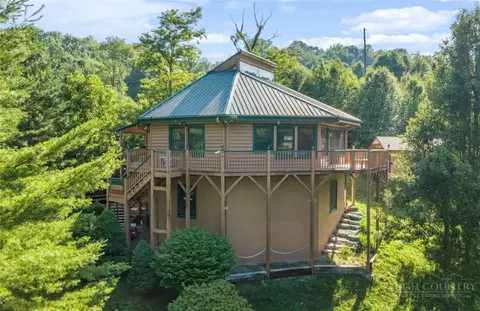 796 River Country Rd, Piney Creek, NC 28663