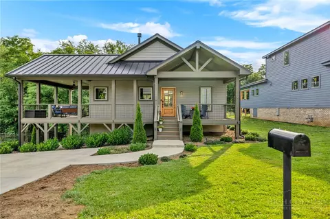806 Hillcrest Ave, West Jefferson, NC 28694
