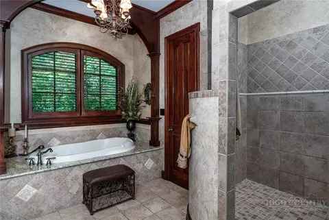 Bath - 285 Wetherley, Boone, NC 28607 photo 2 of 4