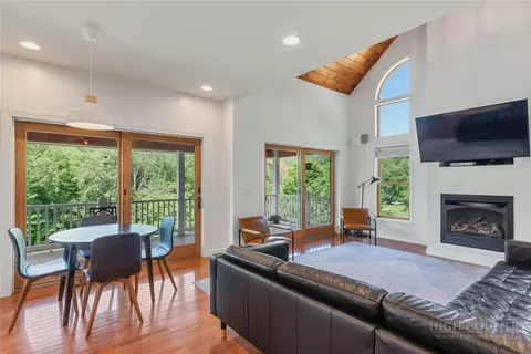 294 Wildcat Ridge Rd, Deep Gap, NC 28618 photo 10