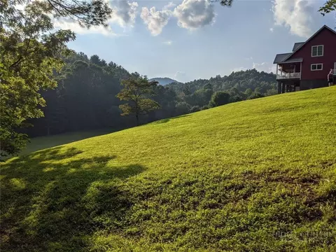 294 Wildcat Ridge Rd, Deep Gap, NC 28618 photo 2