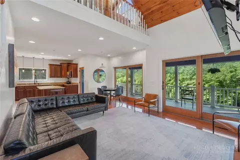 294 Wildcat Ridge Rd, Deep Gap, NC 28618 photo 11