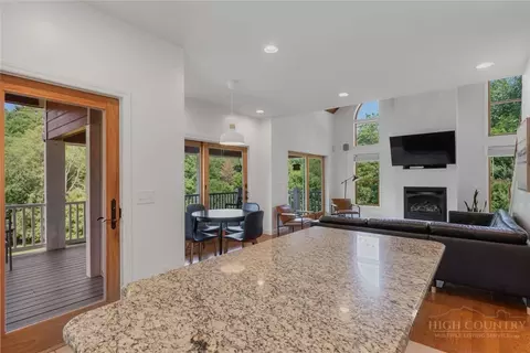 294 Wildcat Ridge Rd, Deep Gap, NC 28618 photo 12