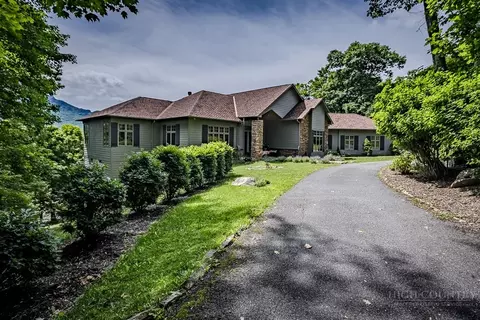 1031 Ridge Dr, Linville, NC 28646