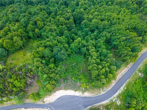 148 Angelfire Trl, Deep Gap, NC 28618 photo 12