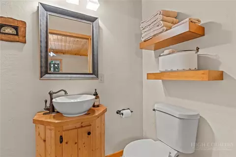 Bath - 374 Tinys Mountain Dr, Deep Gap, NC 28618 photo 4 of 6