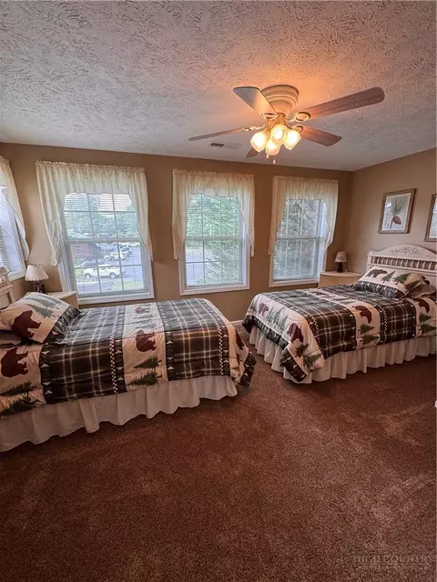 Bedroom - 25 Elderberry Loop, Newland, NC 28657 photo 6 of 6
