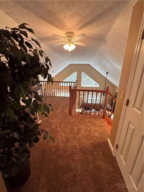 Entry Way - 25 Elderberry Loop, Newland, NC 28657 photo 1 of 1