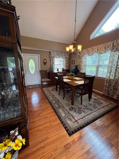 Dining - 25 Elderberry Loop, Newland, NC 28657 photo 2 of 3