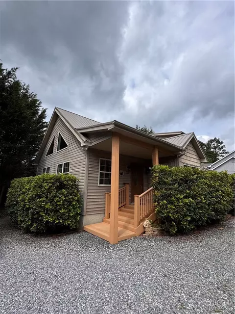 Exterior - 25 Elderberry Loop, Newland, NC 28657 photo 2 of 8