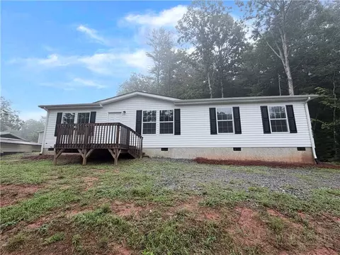 3153 Bear Trail Dr, Lenoir, NC 28645