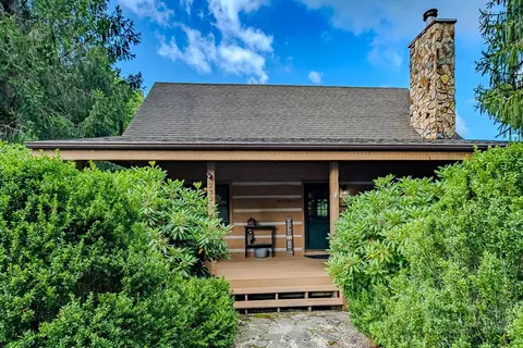 Exterior - 230 Hawks Bill Dr, Banner Elk, NC 28604 photo 2 of 8