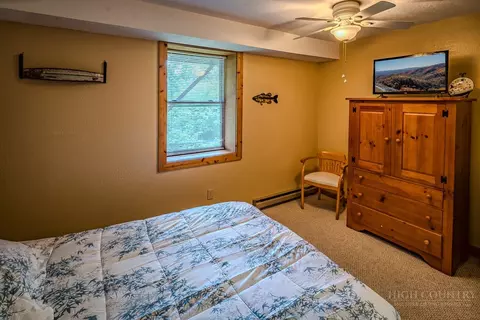 Bedroom - 230 Hawks Bill Dr, Banner Elk, NC 28604 photo 4 of 5