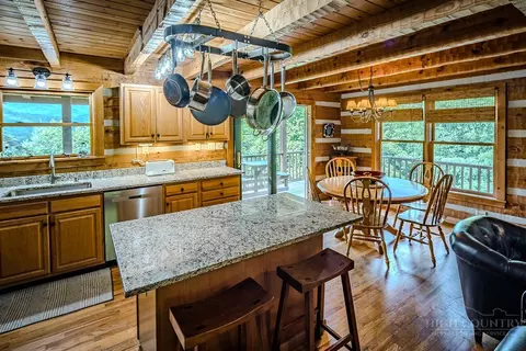 Kitchen - 230 Hawks Bill Dr, Banner Elk, NC 28604 photo 2 of 5