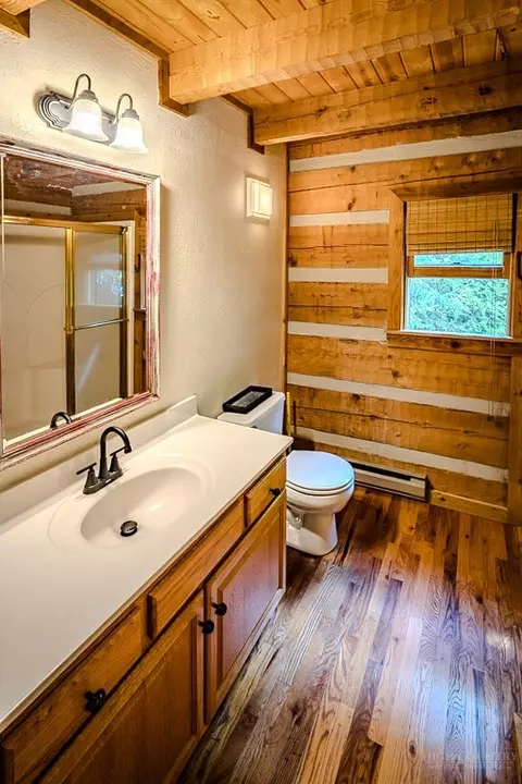 Bath - 230 Hawks Bill Dr, Banner Elk, NC 28604 photo 1 of 4
