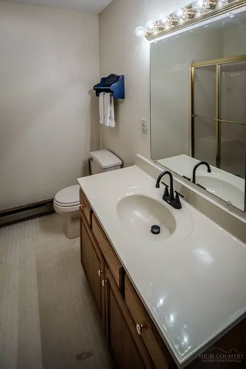 Bath - 230 Hawks Bill Dr, Banner Elk, NC 28604 photo 4 of 4