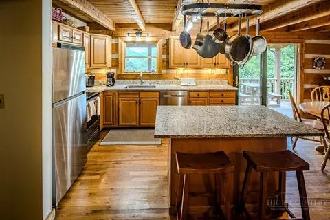 Kitchen - 230 Hawks Bill Dr, Banner Elk, NC 28604 photo 3 of 5