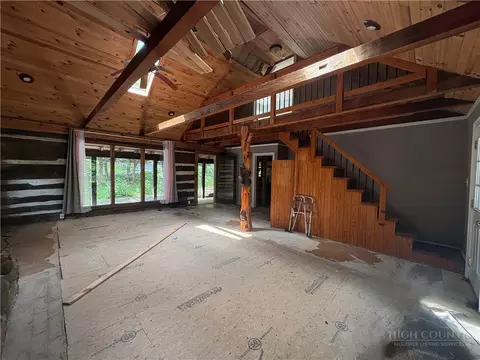 370 Parkway Forest Dr, Boone, NC 28607 photo 8