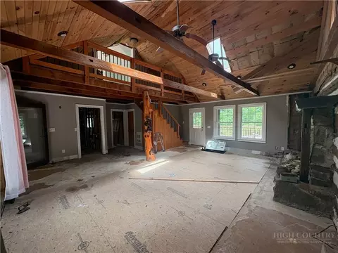 370 Parkway Forest Dr, Boone, NC 28607 photo 9