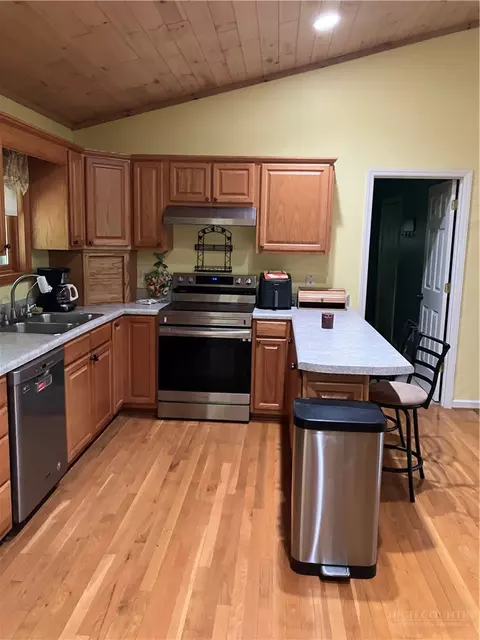 364 Roy E Brown Rd, Vilas, NC 28692 photo 5