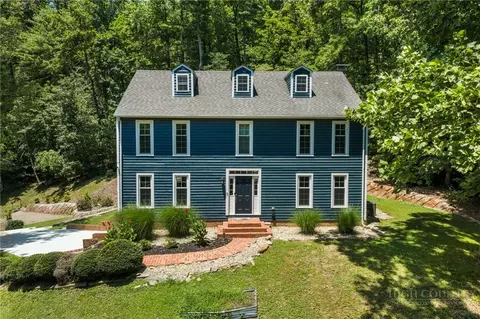 3132 Stoney Brook Dr, Lenoir, NC 28645