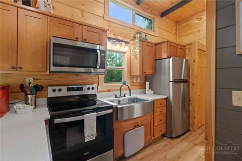 Kitchen - 165 John Dotson Rd, Boone, NC 28607 photo 3 of 4