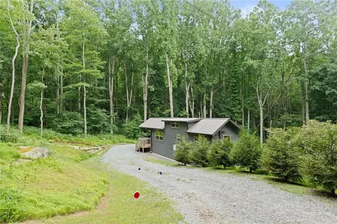 Exterior - 165 John Dotson Rd, Boone, NC 28607 photo 5 of 11