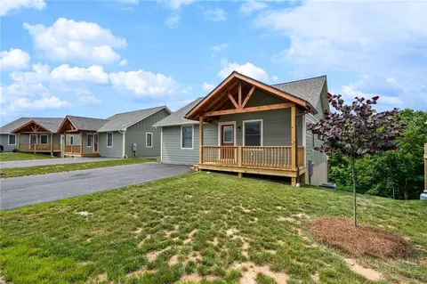 125 Ava Way #89, Boone, NC 28607