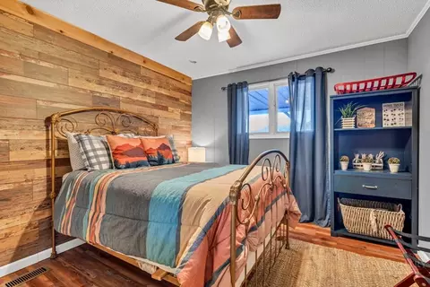 Bedroom - 1340 Skyland Dr, Seven Devils, NC 28604 photo 7 of 8