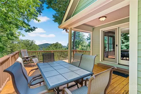 Exterior - 159 Oak Leaf Trl, Boone, NC 28607 photo 2 of 9
