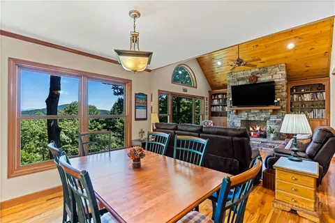 Dining - 159 Oak Leaf Trl, Boone, NC 28607 photo 1 of 3