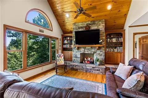 Living - 159 Oak Leaf Trl, Boone, NC 28607 photo 4 of 5