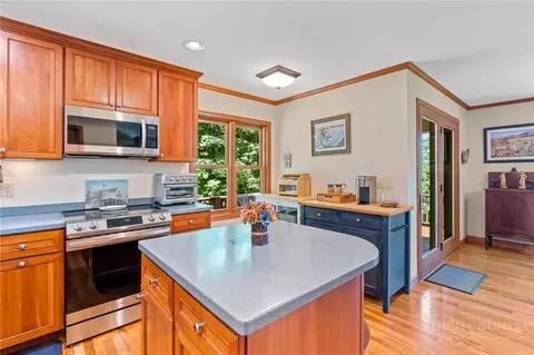 Kitchen - 159 Oak Leaf Trl, Boone, NC 28607 photo 2 of 3