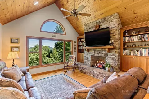 Living - 159 Oak Leaf Trl, Boone, NC 28607 photo 2 of 5