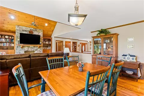Dining - 159 Oak Leaf Trl, Boone, NC 28607 photo 3 of 3