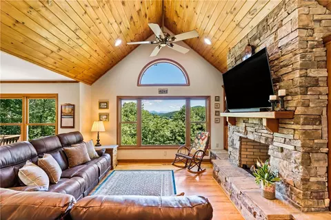 Living - 159 Oak Leaf Trl, Boone, NC 28607 photo 1 of 5