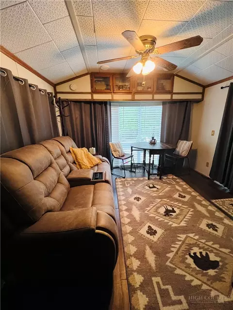 85 Jack Pine Loop, Newland, NC 28657 photo 4
